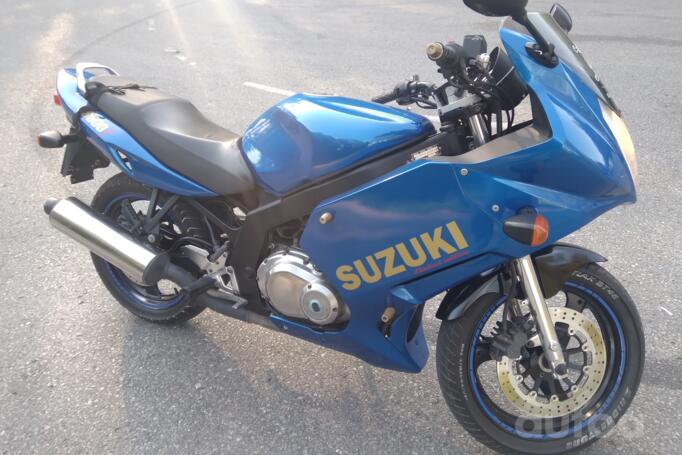 Suzuki GS