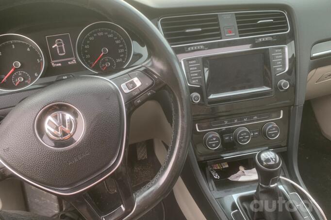 Volkswagen Golf 7 generation Hatchback 5-doors