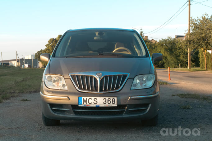 Lancia Phedra 2 generation Minivan