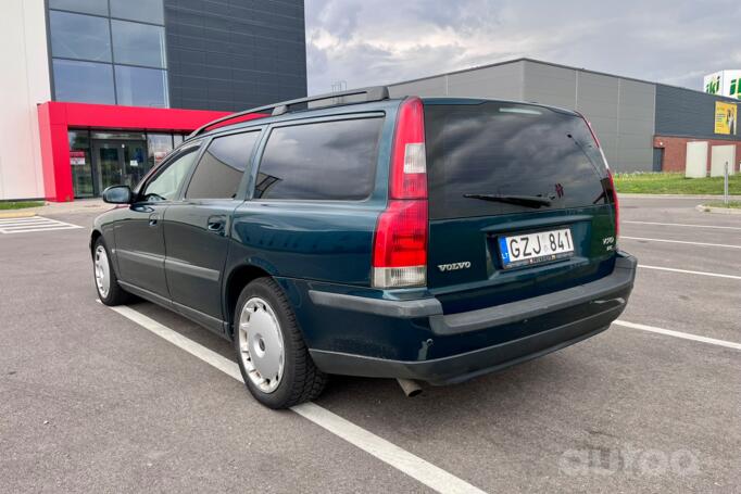 Volvo V70 2 generation wagon