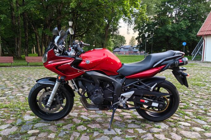 Yamaha FZ