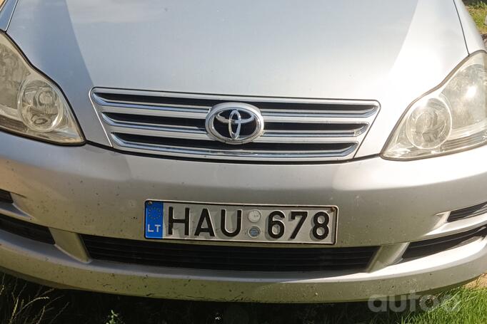 Toyota Avensis Verso 1 generation [restyling] Minivan