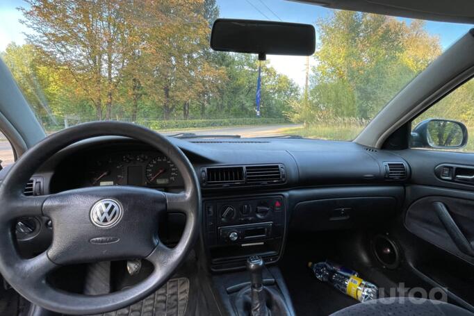 Volkswagen Passat B5 Sedan 4-doors