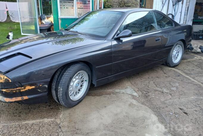 BMW 8 Series E31 Coupe