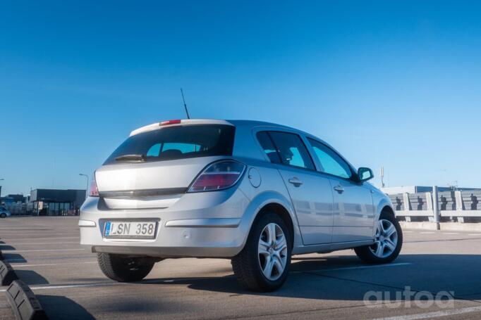 Opel Astra H [restyling]