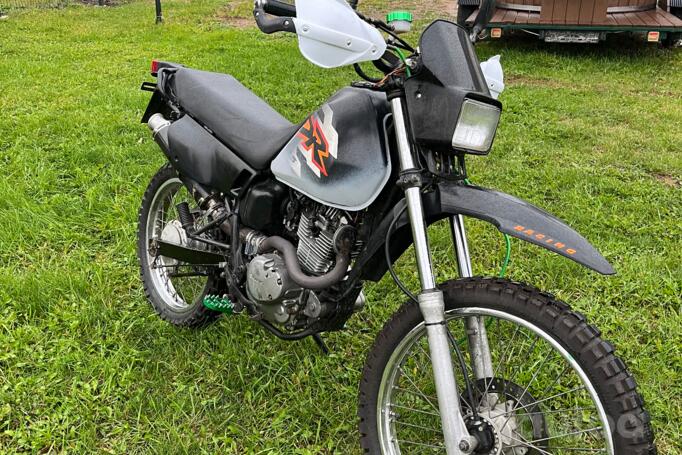 Suzuki DR