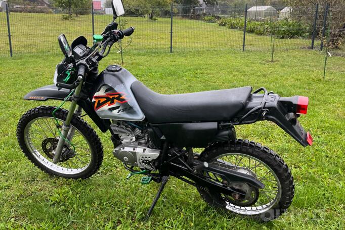 Suzuki DR