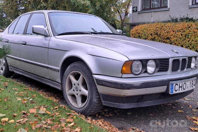 BMW 5 Series E34 Sedan