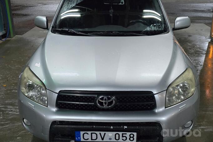 Toyota RAV4 2 generation [restyling] Crossover 5-doors