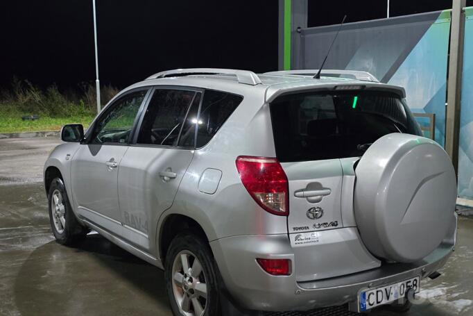 Toyota RAV4 2 generation [restyling] Crossover 5-doors