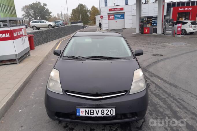 Toyota Prius 2 generation Hatchback