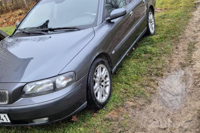 Volvo V70 2 generation wagon