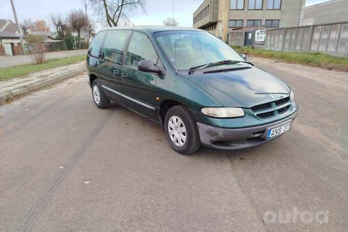 Chrysler Voyager 3 generation Grand minivan 5-doors