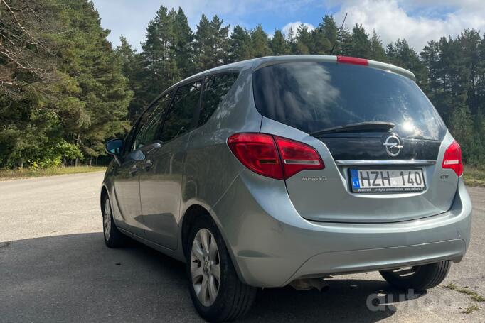 Opel Meriva 2 generation Minivan