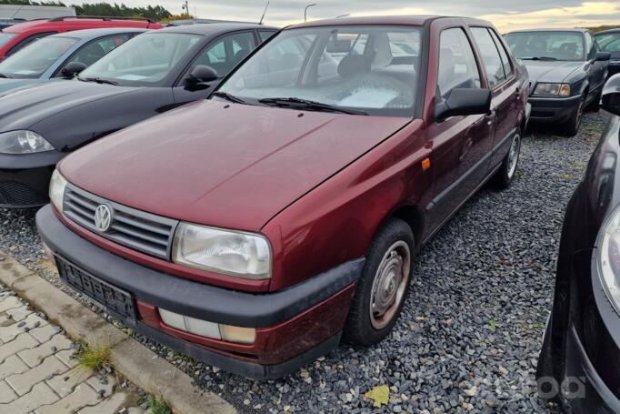 Volkswagen Vento 1 generation Sedan