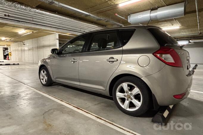 Kia Cee'd 1 generation [restyling] Hatchback 5-doors