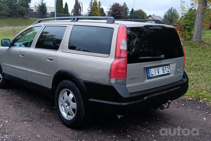 Volvo XC70 2 generation wagon