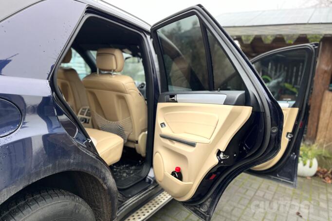 Mercedes-Benz M-Class W164 [restyling] Crossover 5-doors