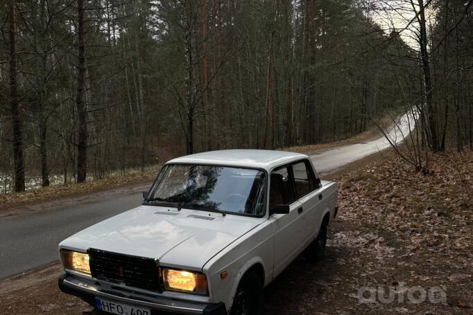 LADA (VAZ) 2107