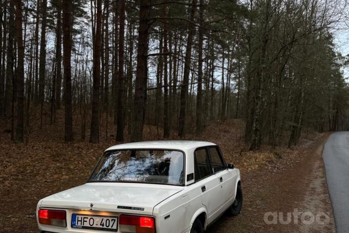 LADA (VAZ) 2107