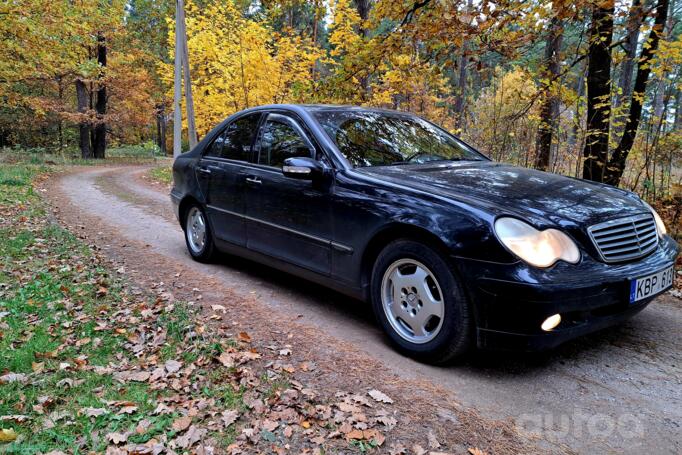 Mercedes-Benz C-Class W203/S203/CL203 Sedan