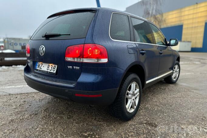 Volkswagen Touareg 1 generation Crossover