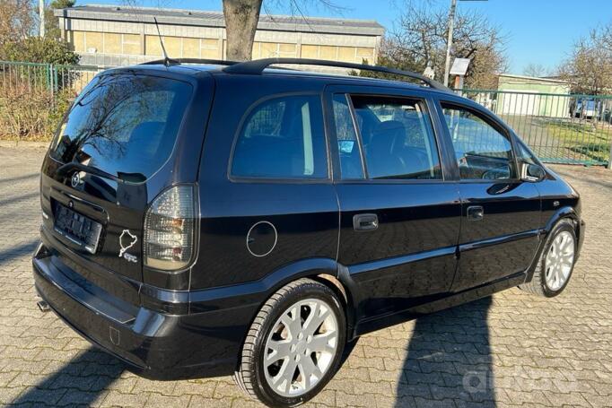 Opel Zafira OPC A [restyling]