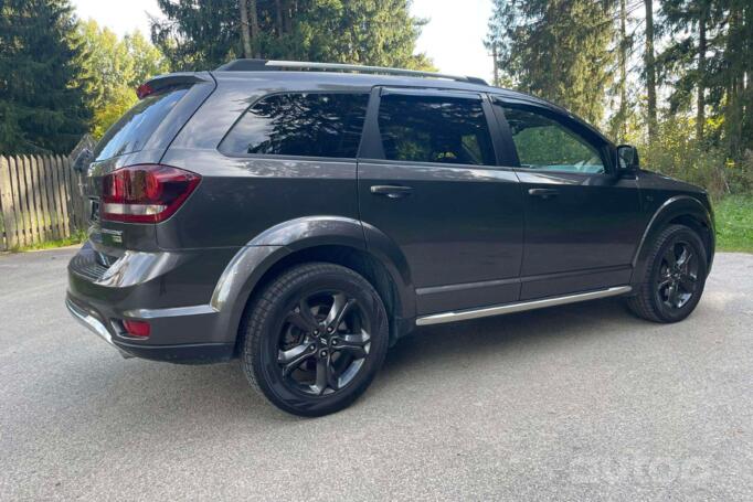 Dodge Journey 1 generation [restyling] Crossover