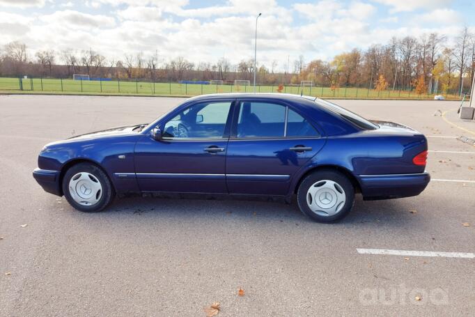 Mercedes-Benz E-Class W210 Sedan