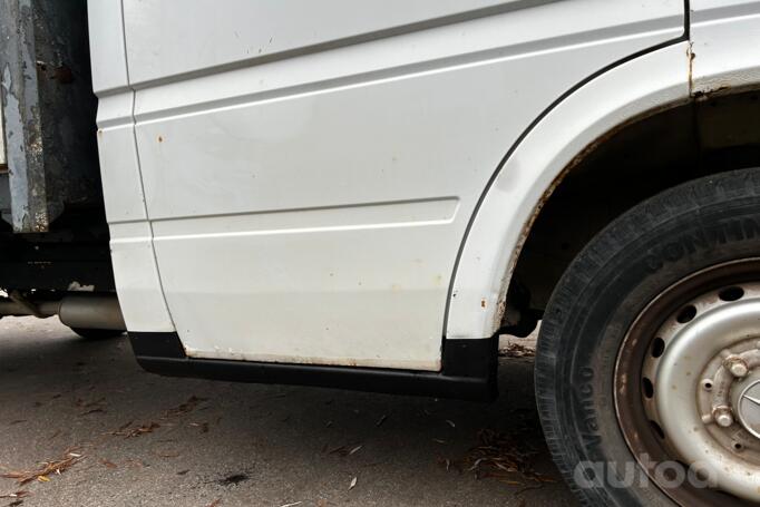 Mercedes-Benz Sprinter First generation