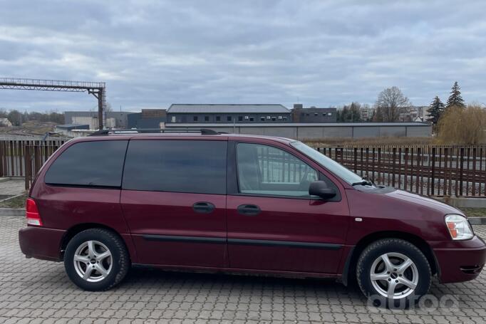 Ford Freestar 1 generation