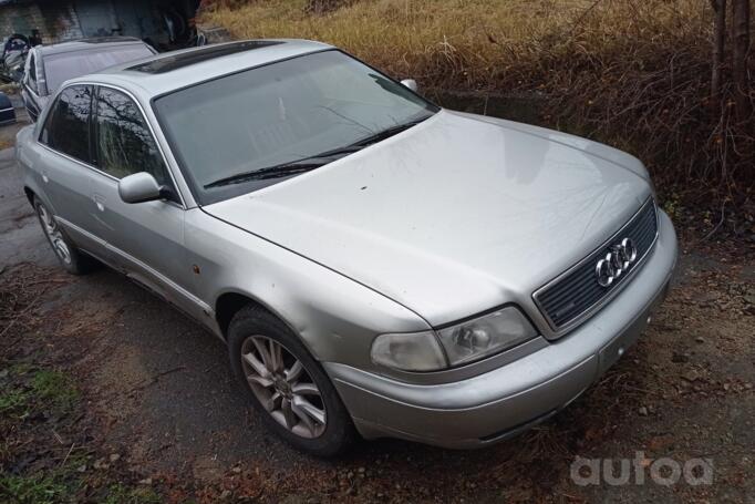 Audi A8 D2/4D Sedan 4-doors