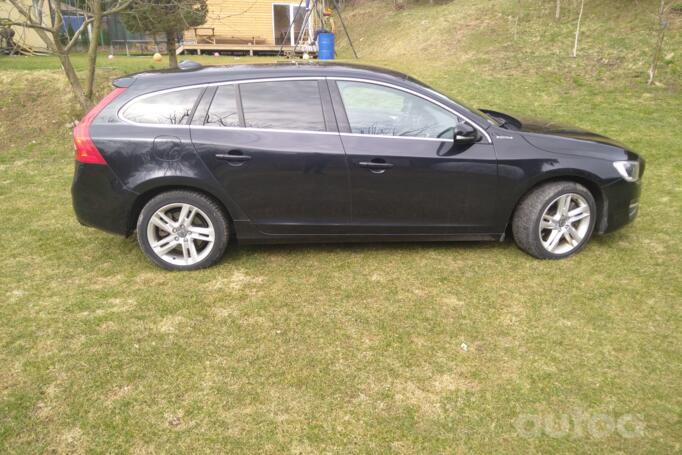 Volvo V60 1 generation [restyling] wagon 5-doors