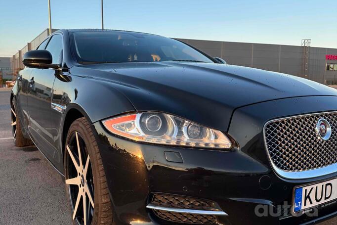 Jaguar XJ