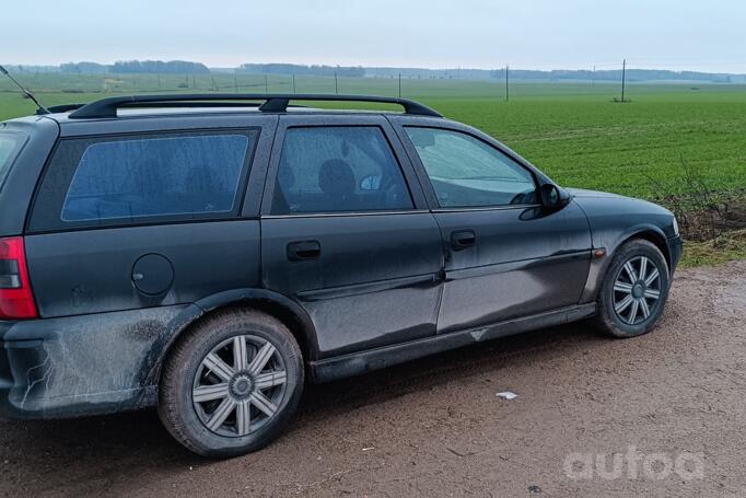 Opel Vectra B [restyling] wagon 5-doors