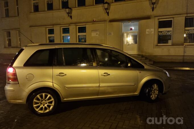 Opel Zafira B Minivan 5-doors