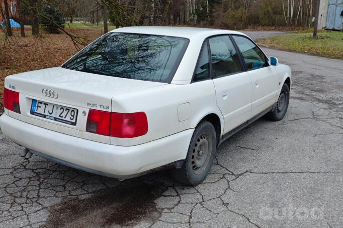 Audi A6 A4/C4 Sedan