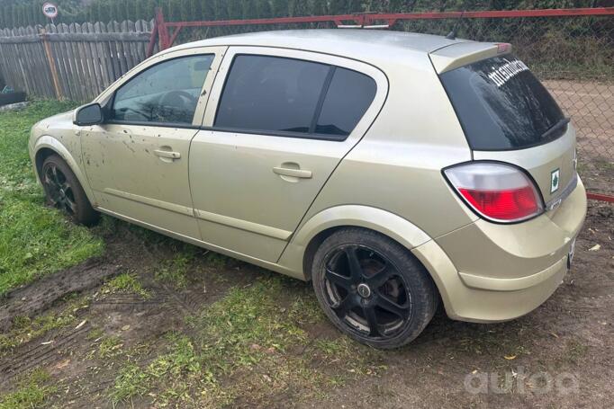 Opel Astra H Hatchback