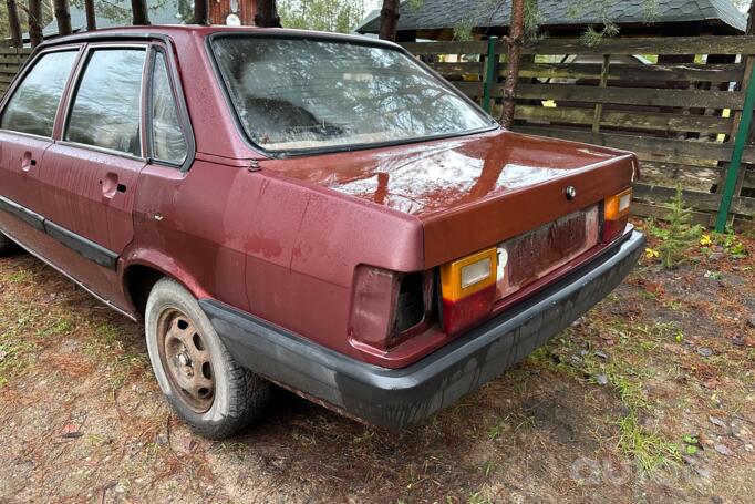 Audi 80 B2 Sedan 4-doors