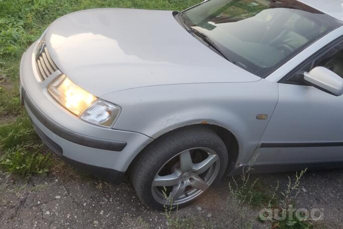 Volkswagen Passat B5 Sedan 4-doors