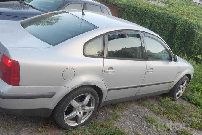 Volkswagen Passat B5 Sedan 4-doors