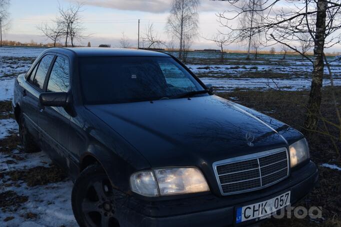 Mercedes-Benz C-Class W202/S202 Sedan