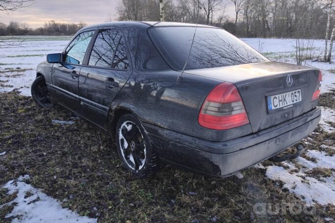 Mercedes-Benz C-Class W202/S202 Sedan