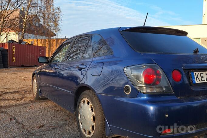 Lexus IS XE10 wagon