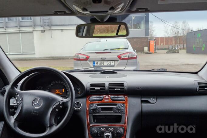 Mercedes-Benz C-Class W203/S203/CL203 Sedan 4-doors