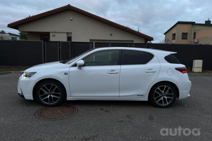 Lexus CT 1 generation [restyling] Hatchback 5-doors