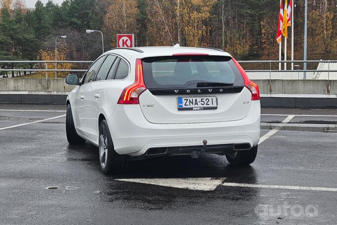 Volvo V60 1 generation [restyling] wagon 5-doors