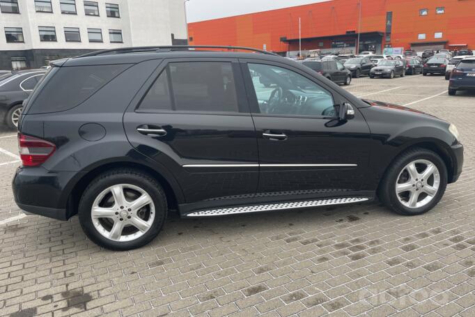 Mercedes-Benz M-Class W164 Crossover 5-doors