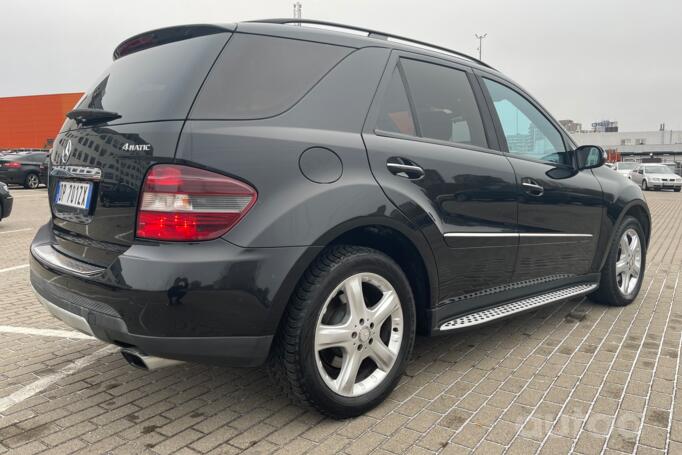 Mercedes-Benz M-Class W164 Crossover 5-doors