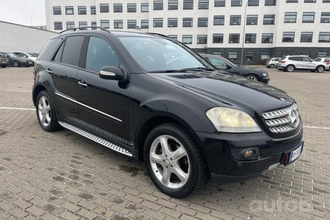 Mercedes-Benz M-Class W164 Crossover 5-doors